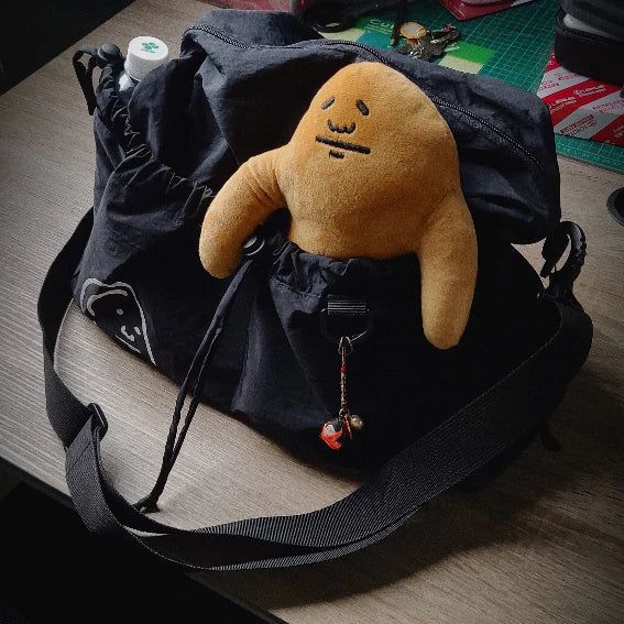 PEANUT STAIN - Hiding Peanut Sling Bag