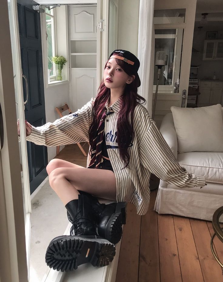 Multi-pattern leather strap pillbox ballcap