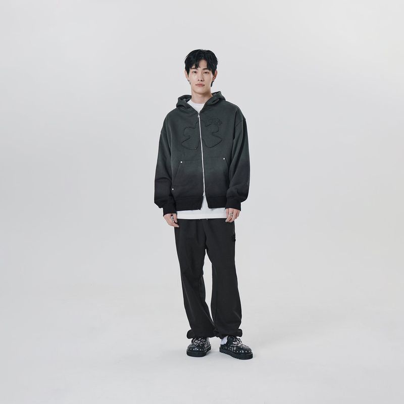 グラデーションシンボルパッチパーカー