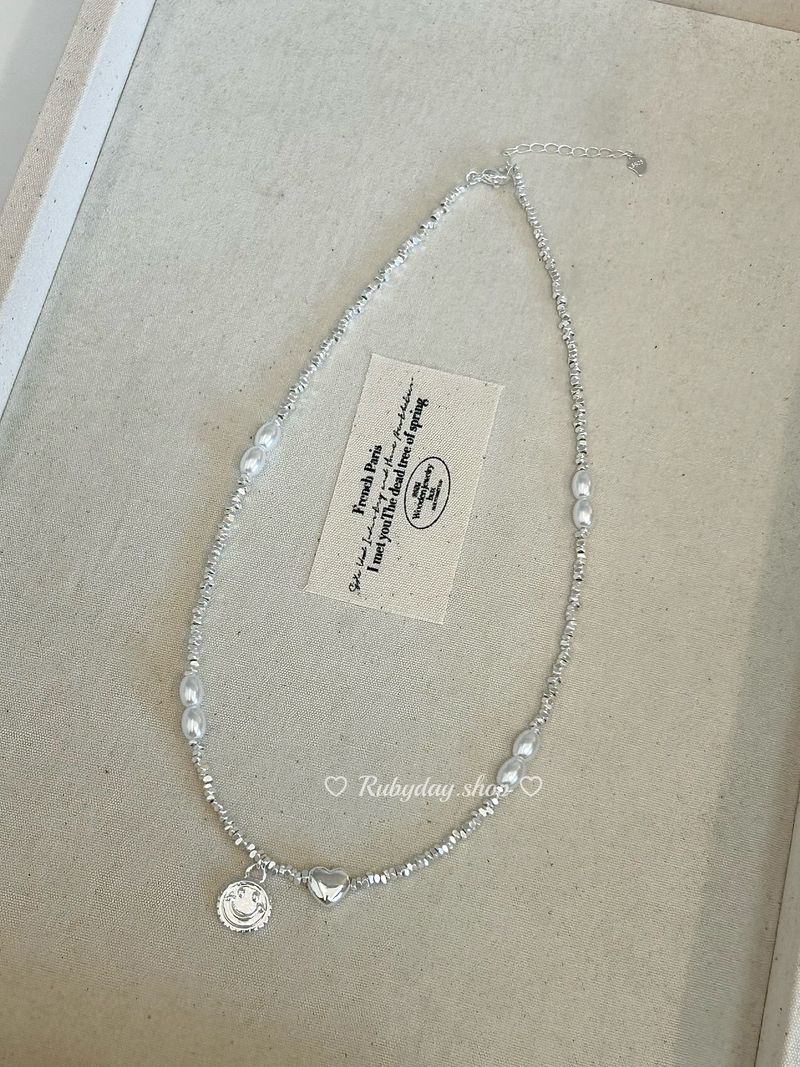 smile all day necklace