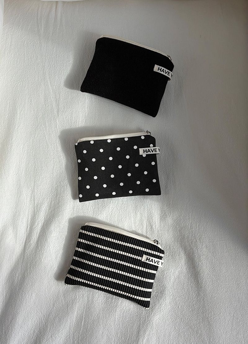 Dot flat pouch - black , M size