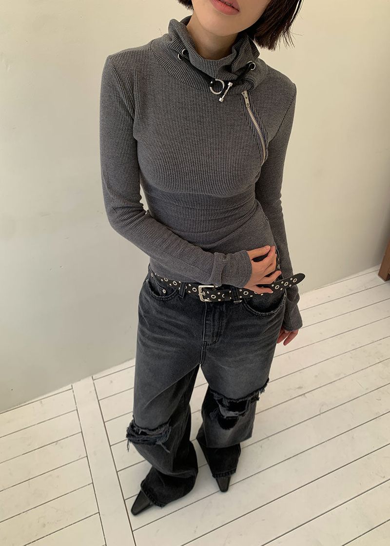 HIGH NECK ZIPPER TEE