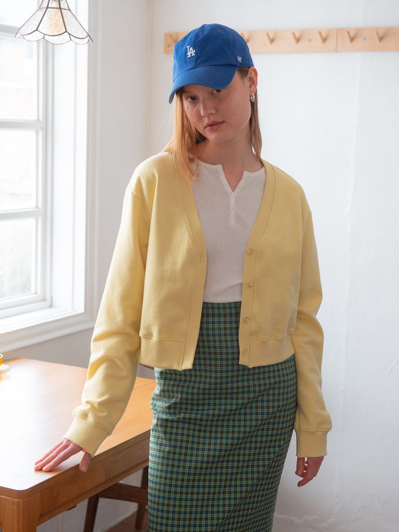vem.ver（ベムバー）の「COTTON V-NECK CARDIGAN_YELLOW（）」