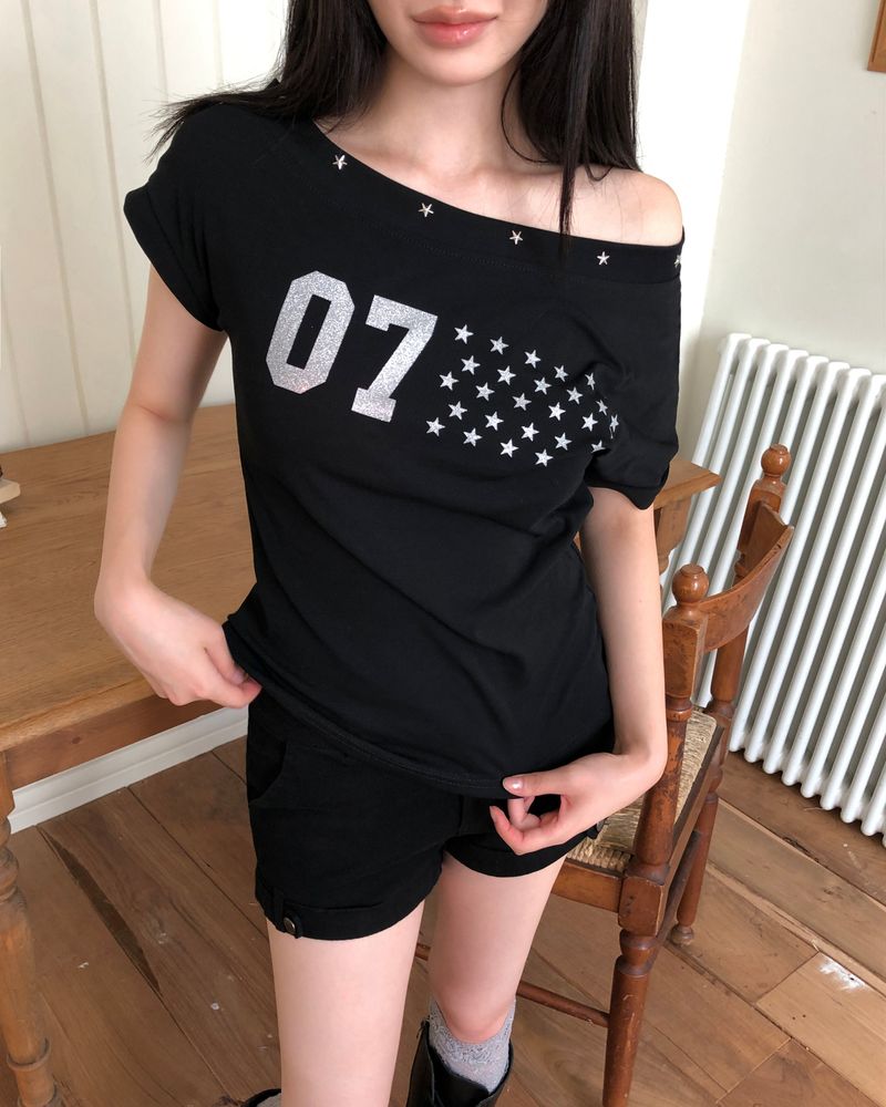 ヤエル スタッズ ワンショルダー Tシャツ