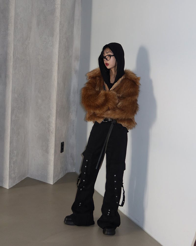 Punching Strap Cargo Bootcut Pants