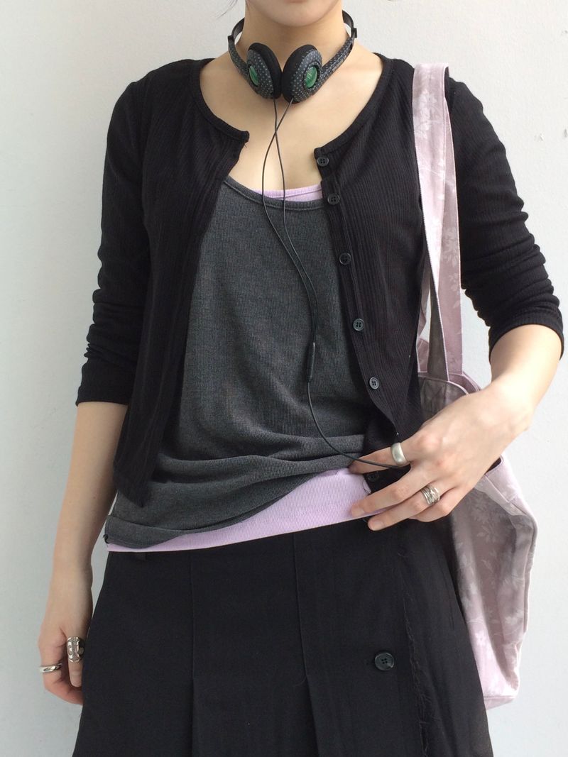 Natural fit color sleeveless