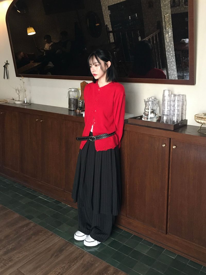 Peak Damage Crop Cardigan (4c)