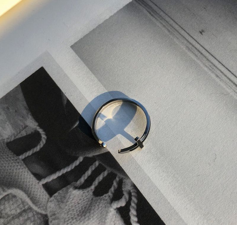 Unique Cross Ring (2color)