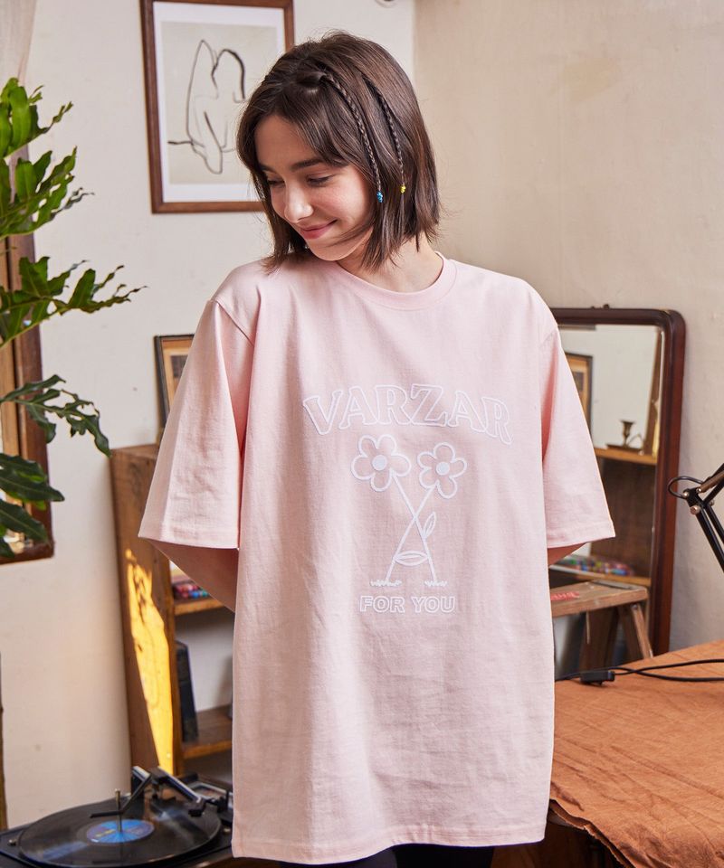 VARZAR(バザール)の「Flower T-Shirts Pink(Tops)」