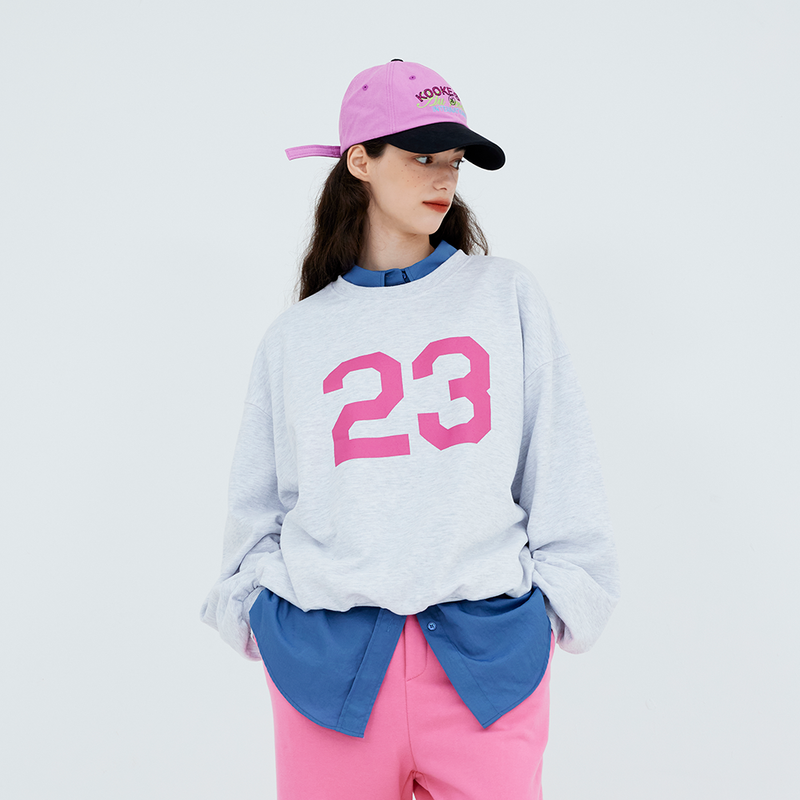 KOOKEESEE(クキシ)の「23 Print Sweatshirt (white melange)(Tops)」