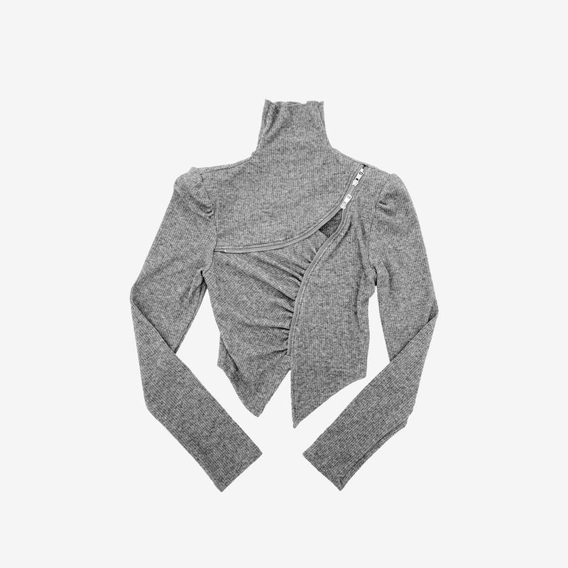 Seri's zip-turtleneck knitwear