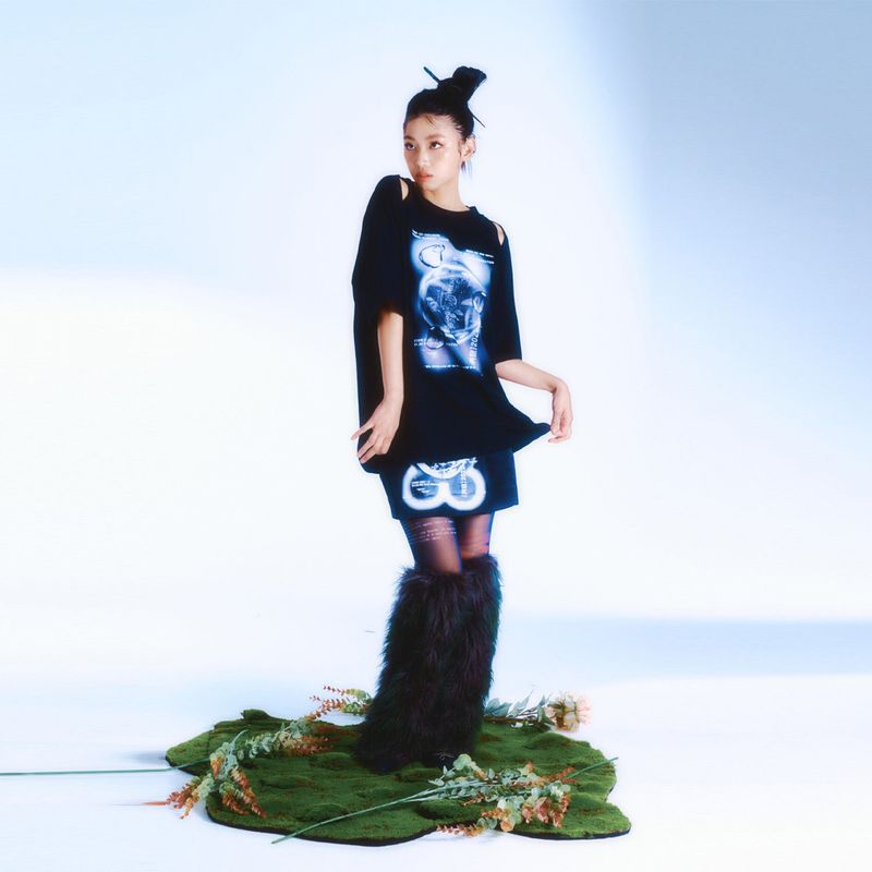 222 Cutout graphic t-shirts - Black