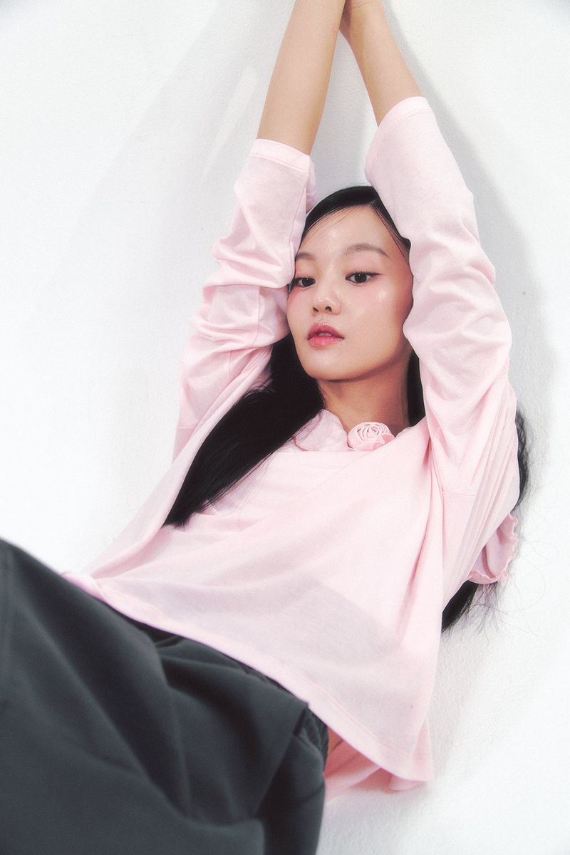Rose Brooch Frill Long Sleeve Pink
