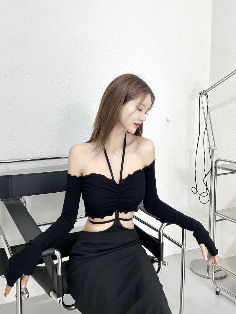 [SEOW] 670. Deep halter maxy sk