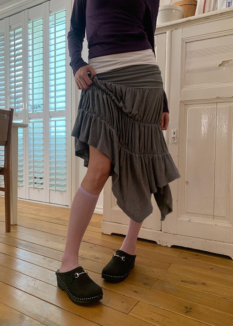 UNBAL WRINKLE SKIRT