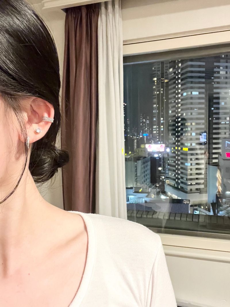 three chain earcuff