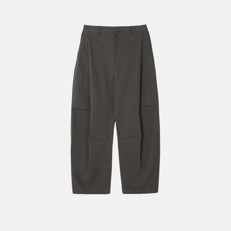 Unbalanced pintuck curved pants