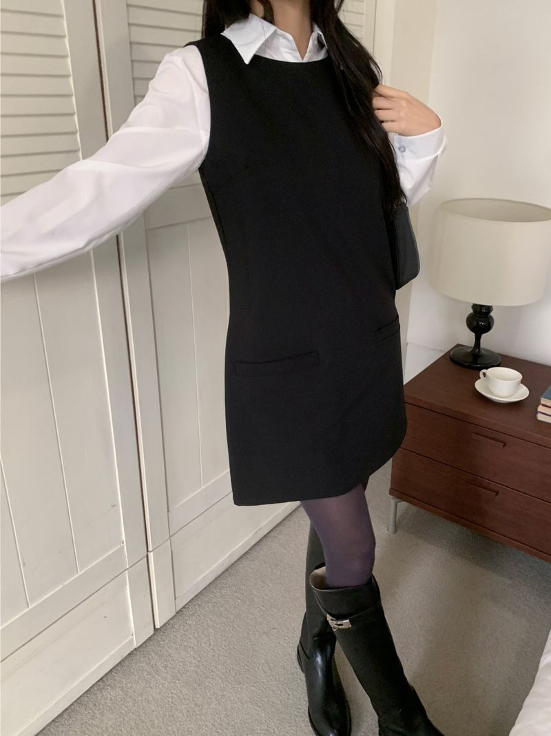 Classic Mae Simple Line Two-Pocket Mini Dress