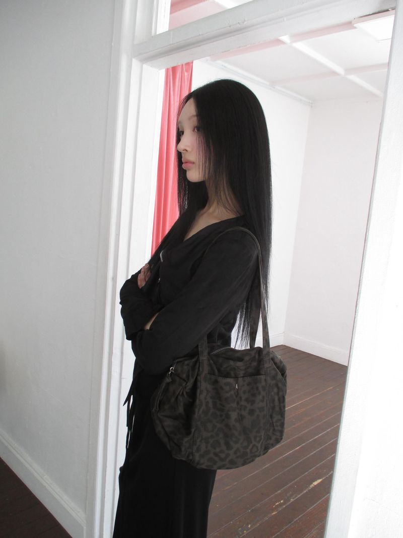 vintage leopard shoulder bag
