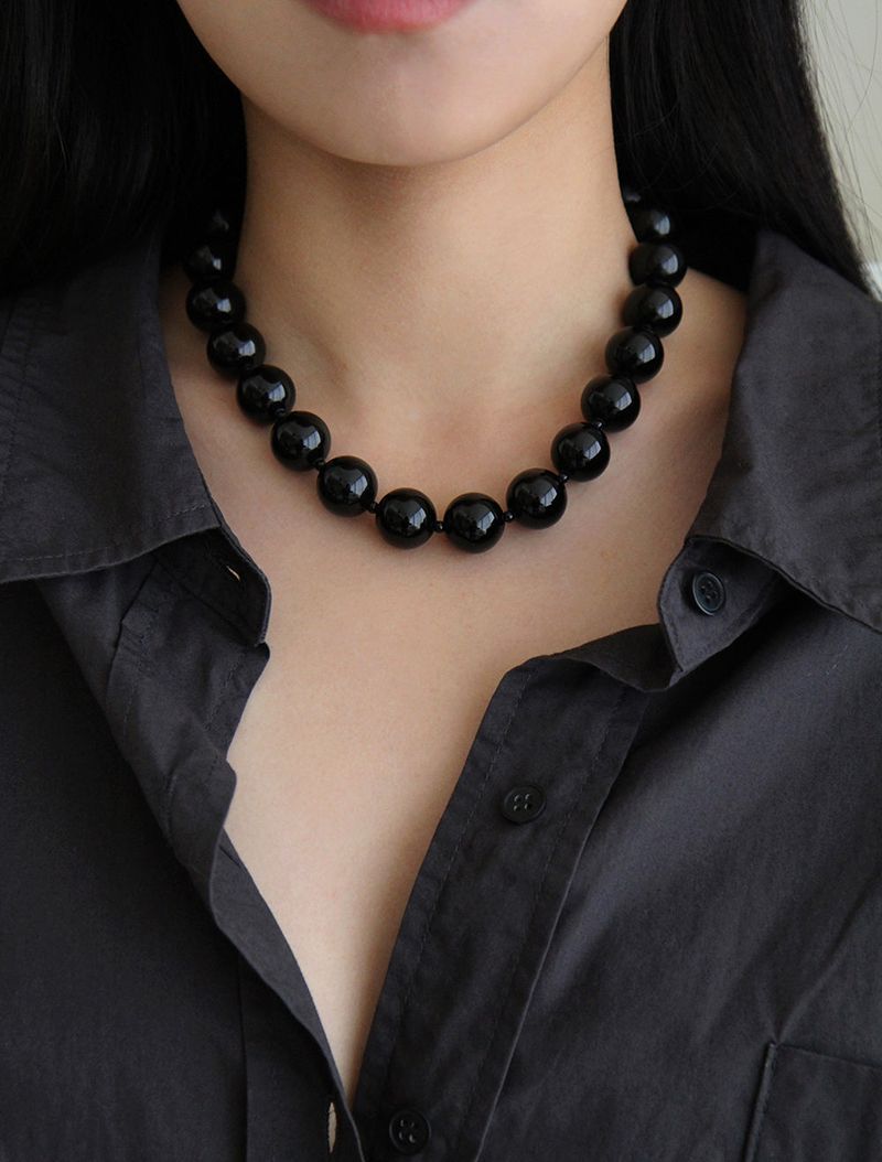 ONYX LARGE NECKLACE