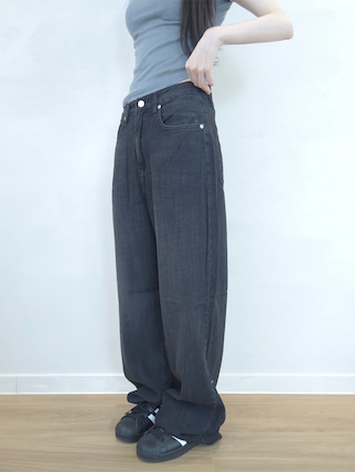 black wide pants