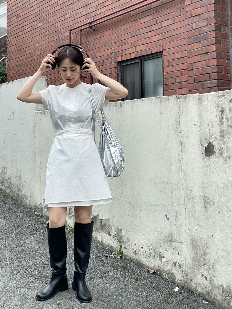 Simple round long boots