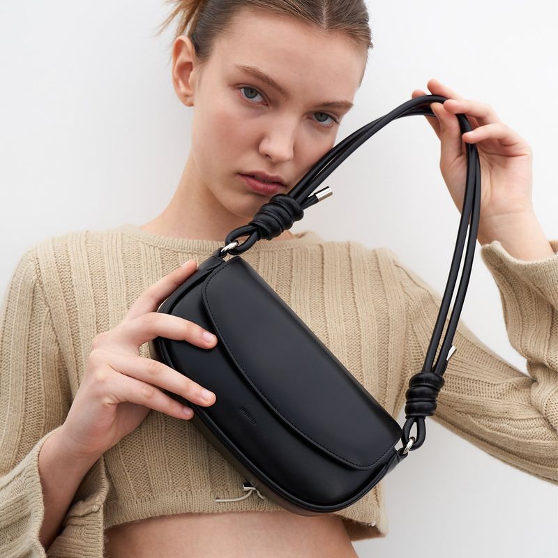 MUNIER（ミュニエ）の「KNOTTED FLAP BAG_BLACK（Bags）」