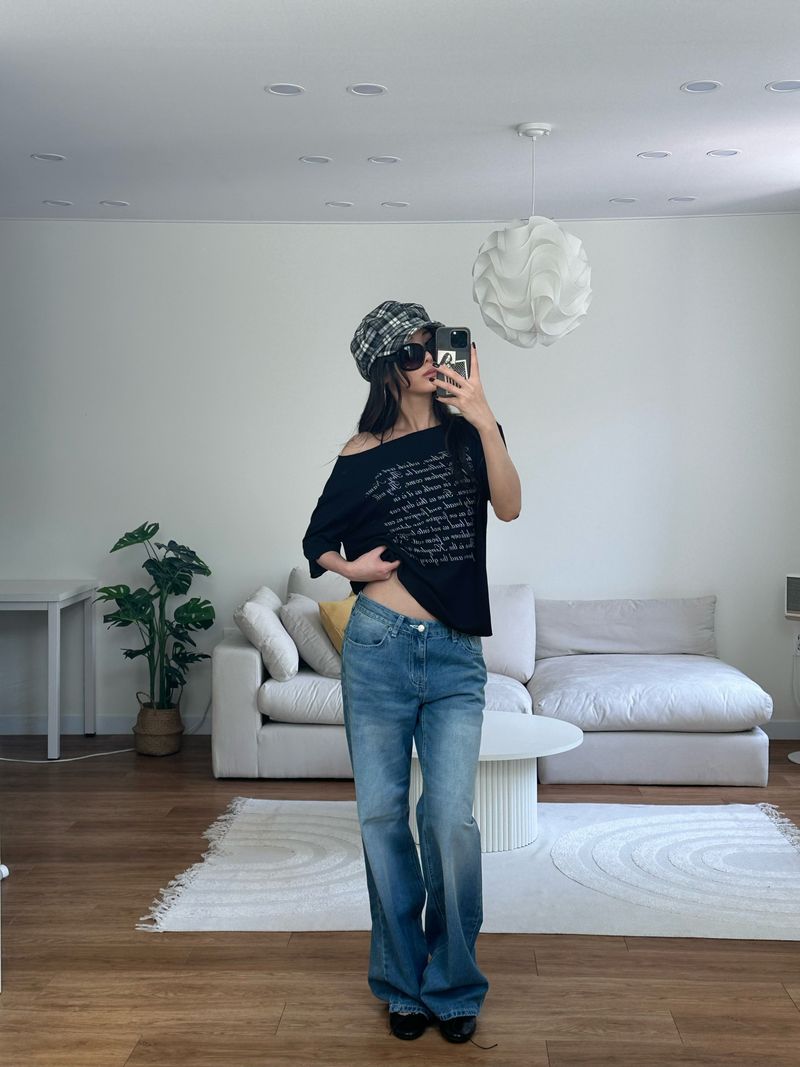 blur wide jeans