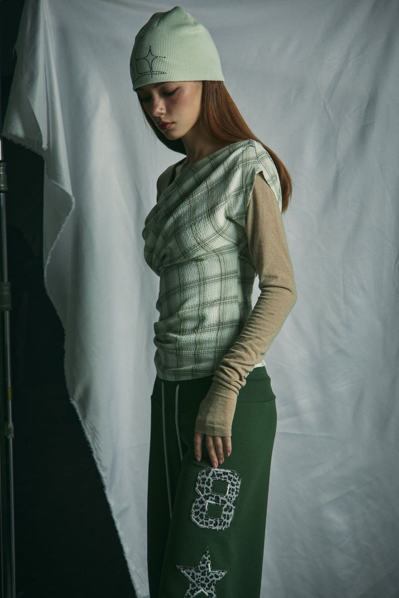 OFF STRING TOP