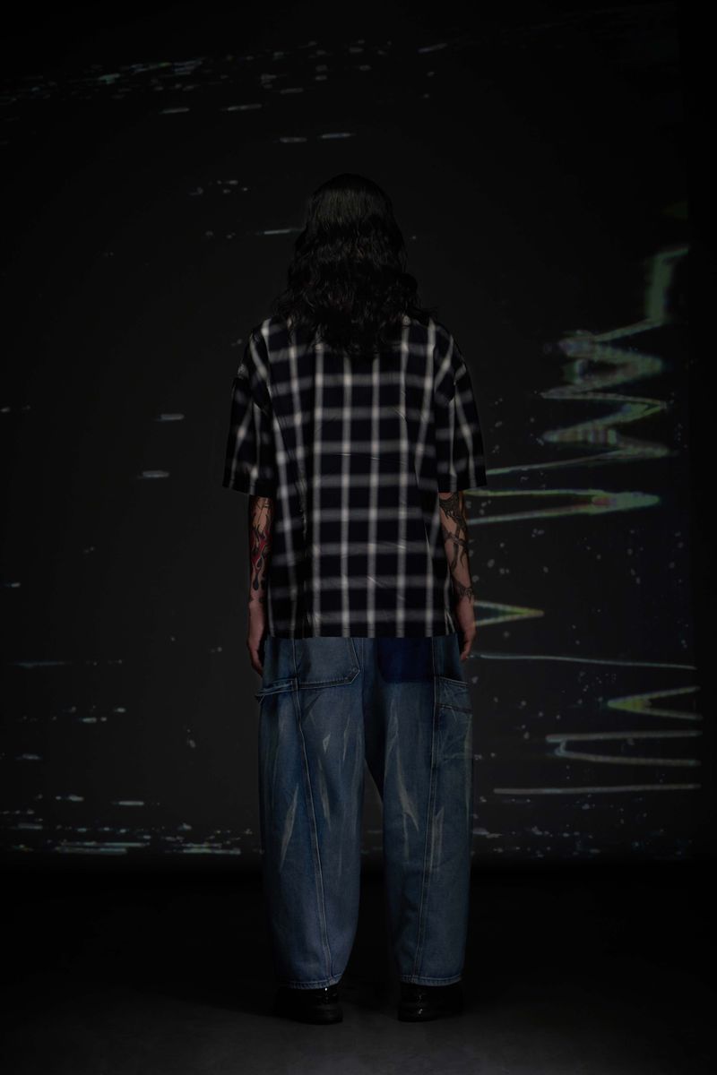 Distressed Washed Jeans