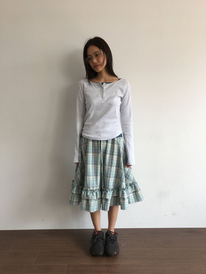 DUGGY（ダギー）の「Liège button boat neck t-shirt (3color)（Tops）」
