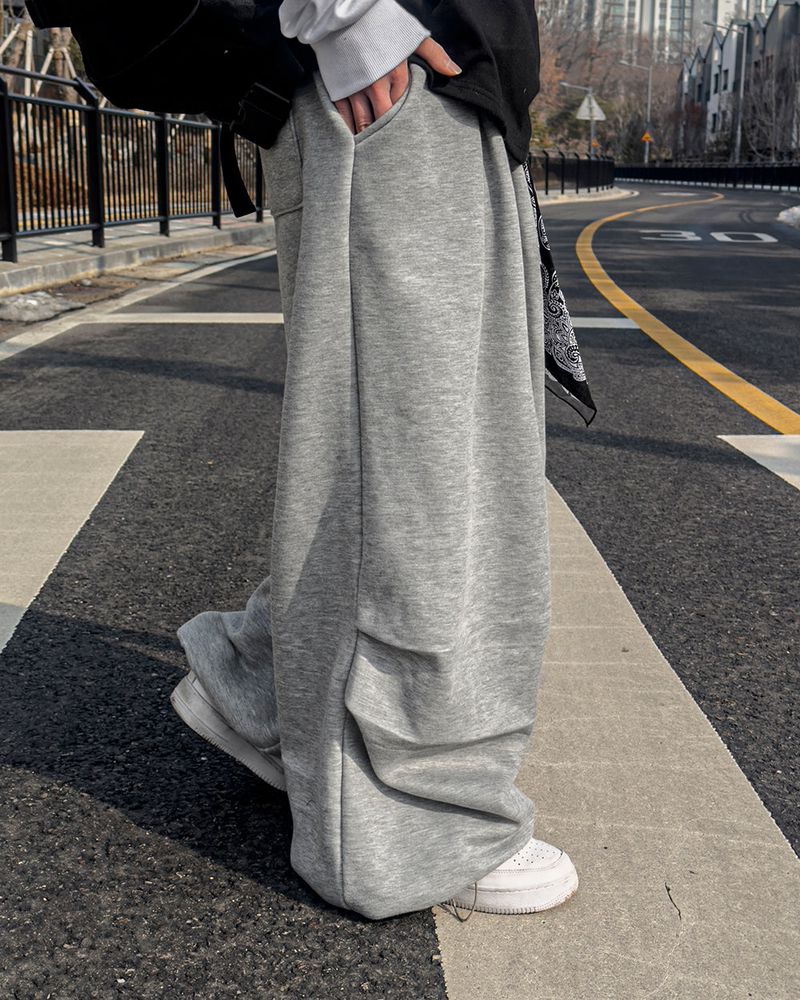 Grace Two-Tuck Sweat Pants