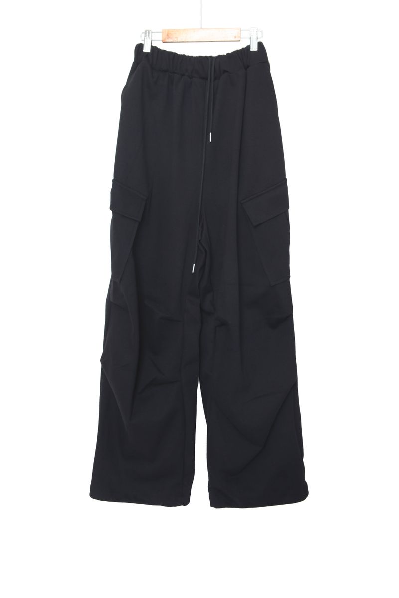 diagonal cargo sweatpants