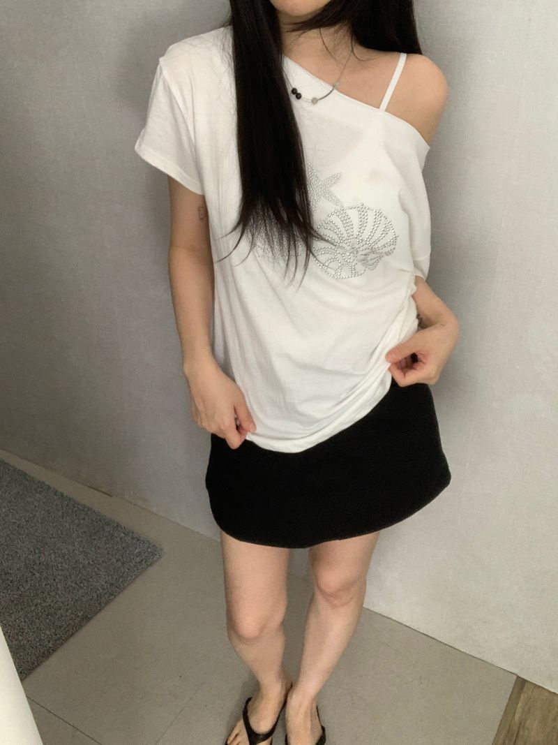 Fabian Beads Off-Shoulder T-Shirt