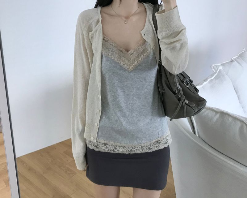 Cindy Lace Sleeveless (one color)