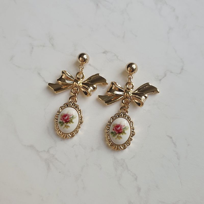[IU Earring] Mary Earring - Vintage Rose Version