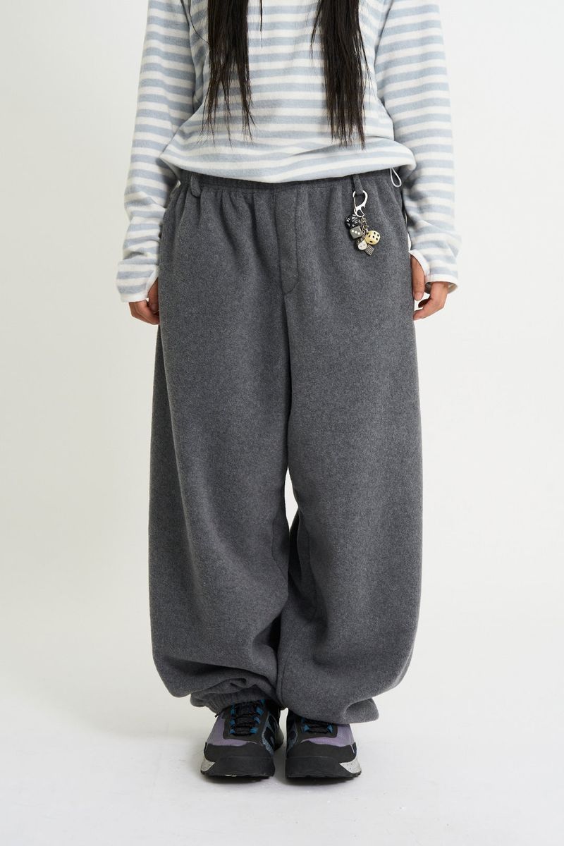 Raucohouse（ラウコハウス）の「Cozy belted fleece jogger pants（Pants）」