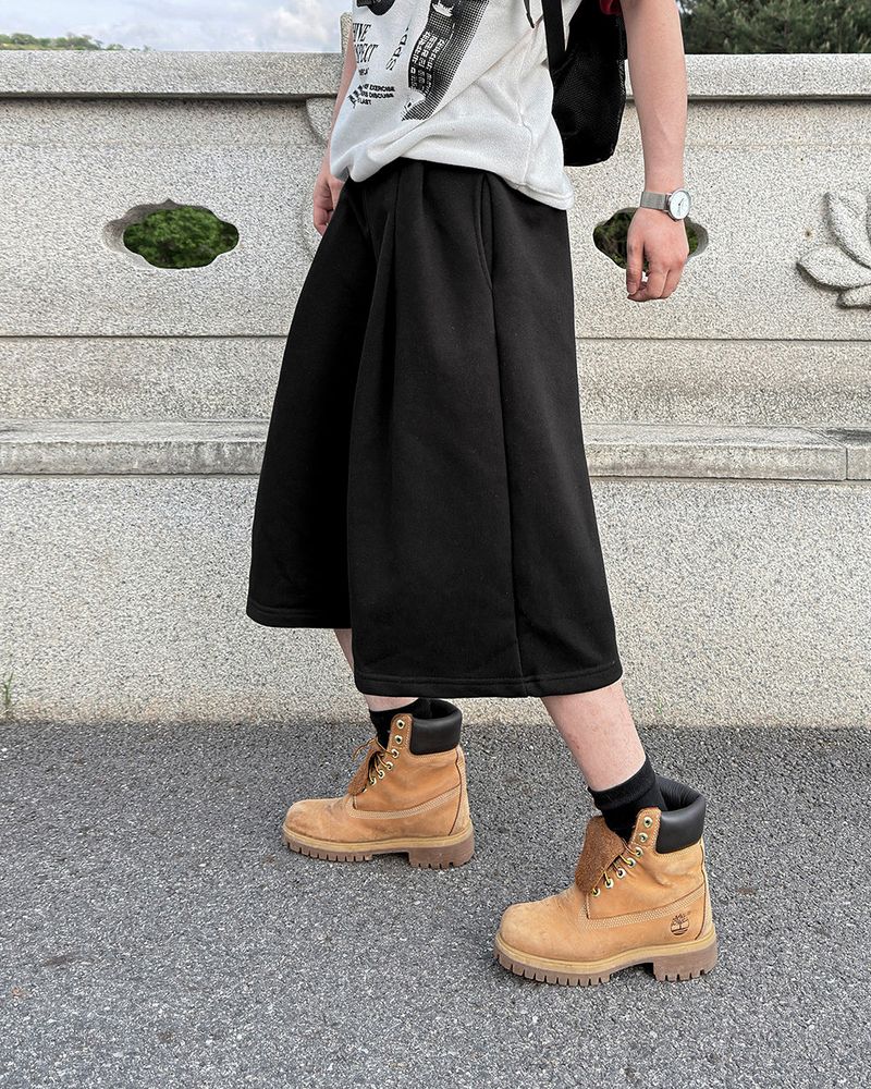 Bant Heavy Sweat Four-Tuck Bermuda Pants