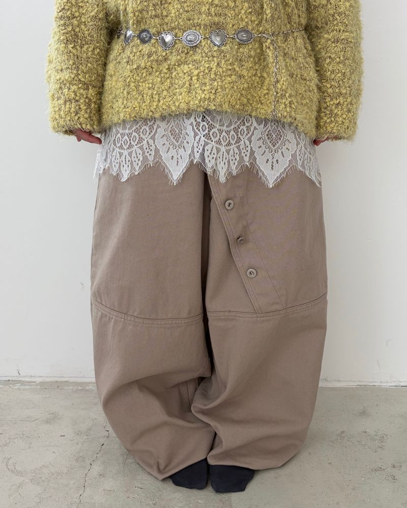 Slant Button Denim Pants