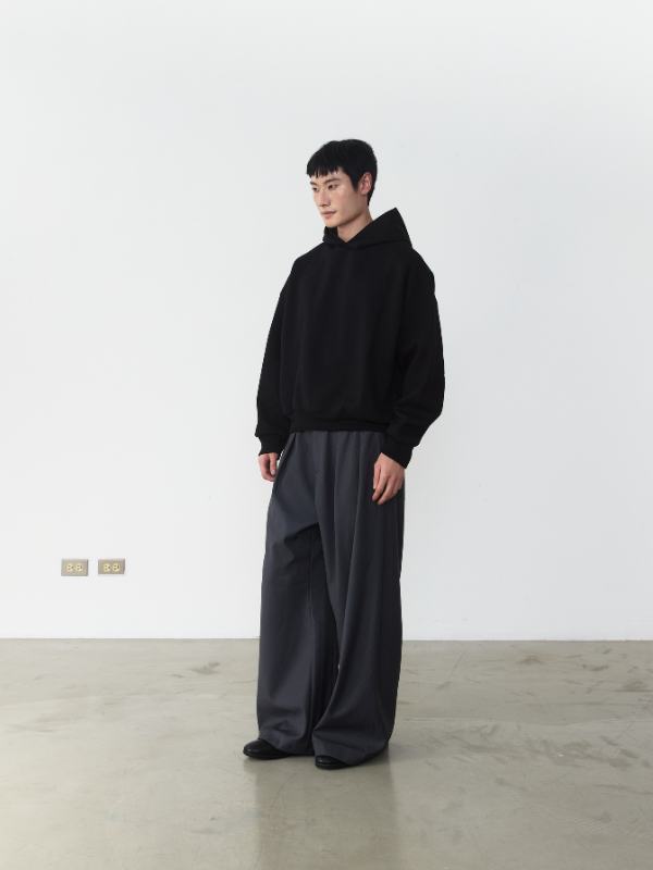 RB13 Cropped Boxy Hoodie