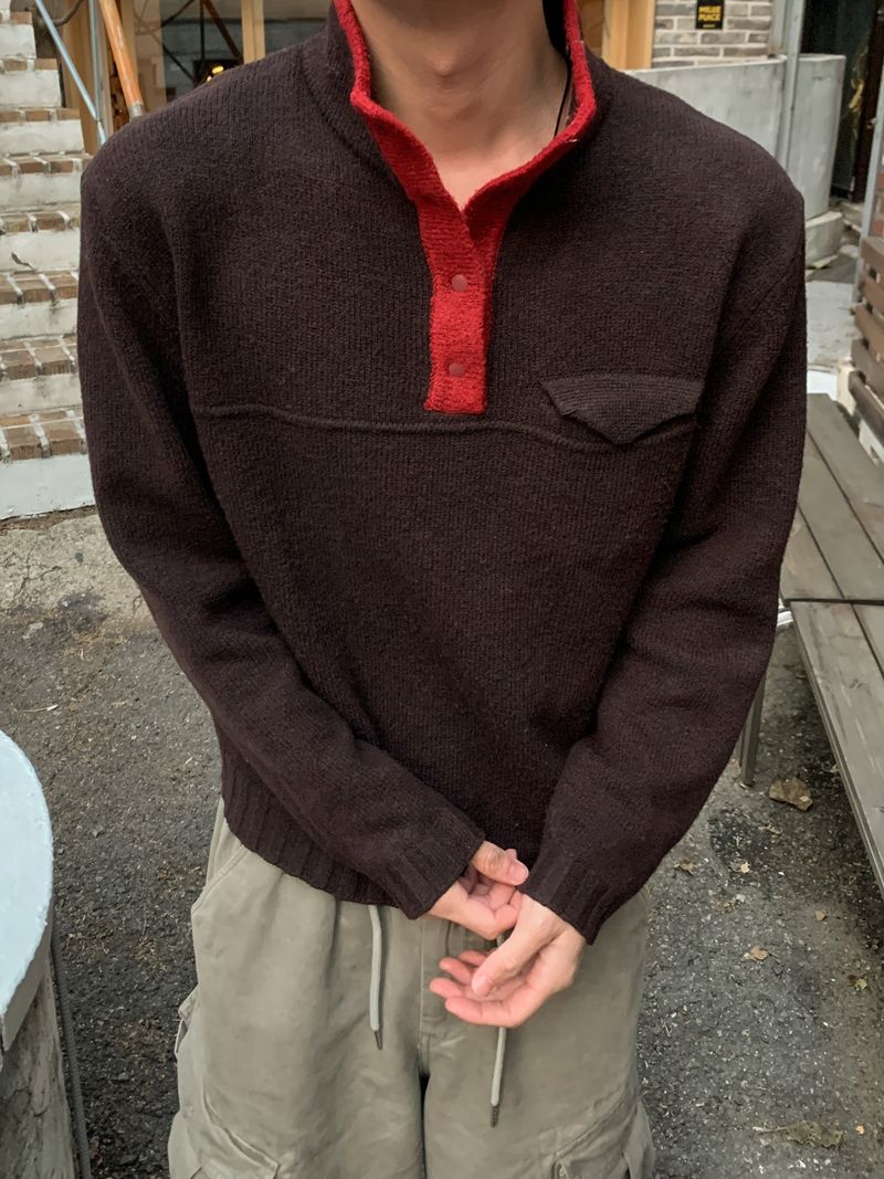 Chil Pocket Half-Neck Button Knit