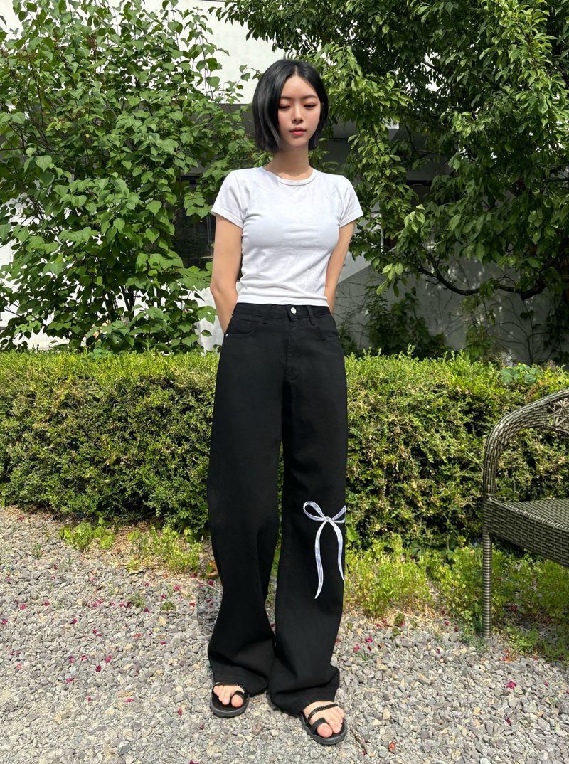 RIBBON EMBROIDERED BLACK DENIM PANTS code 18203