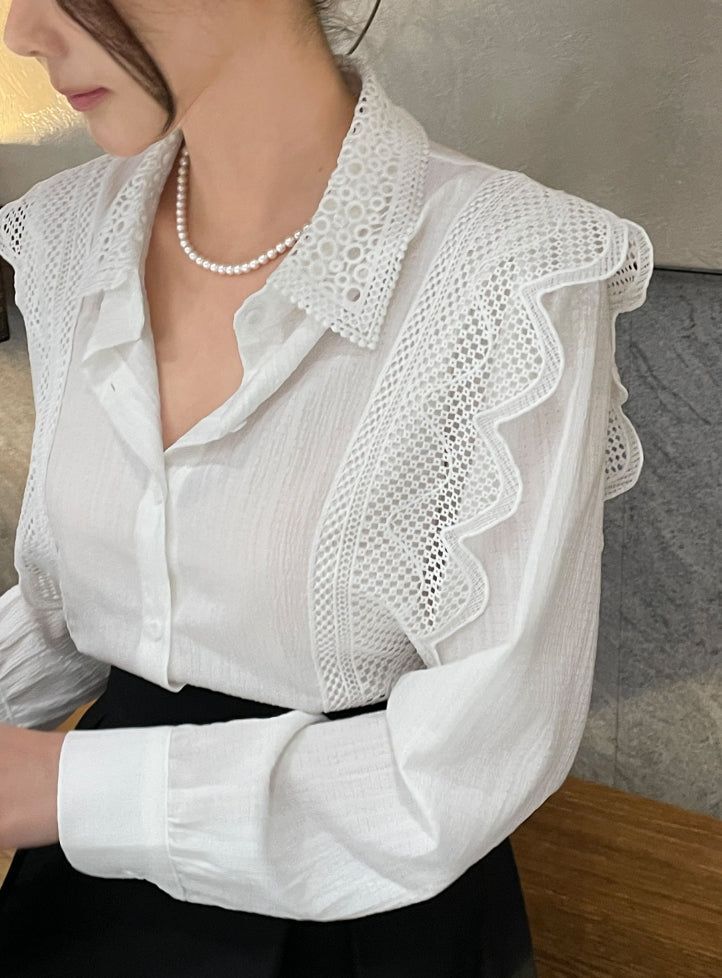 Crea Lace Collar Puff Blouse