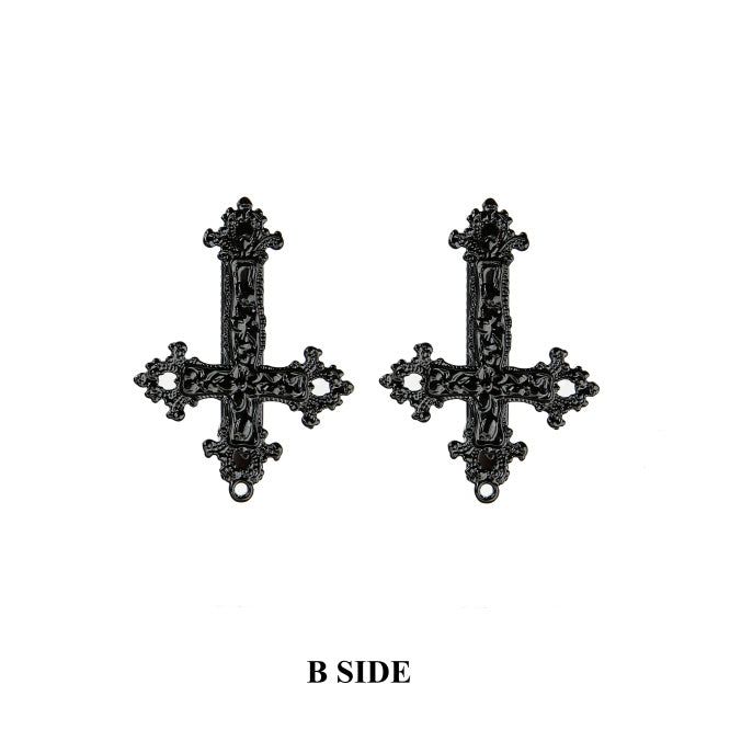 CLUT STUDIO(クラットスタジオ)の「0 6 black cross hair pin - B side(Hair Accessories)」