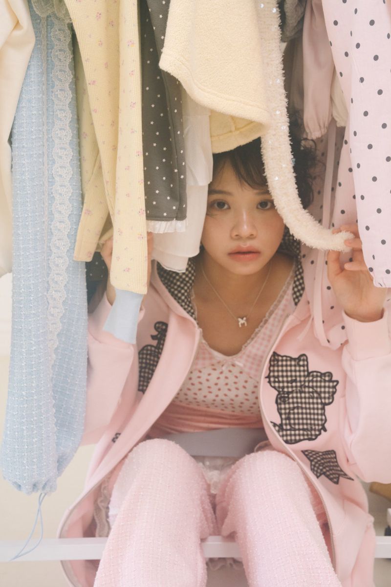 KIRING CHECK PATCH HOODIE (PINK)