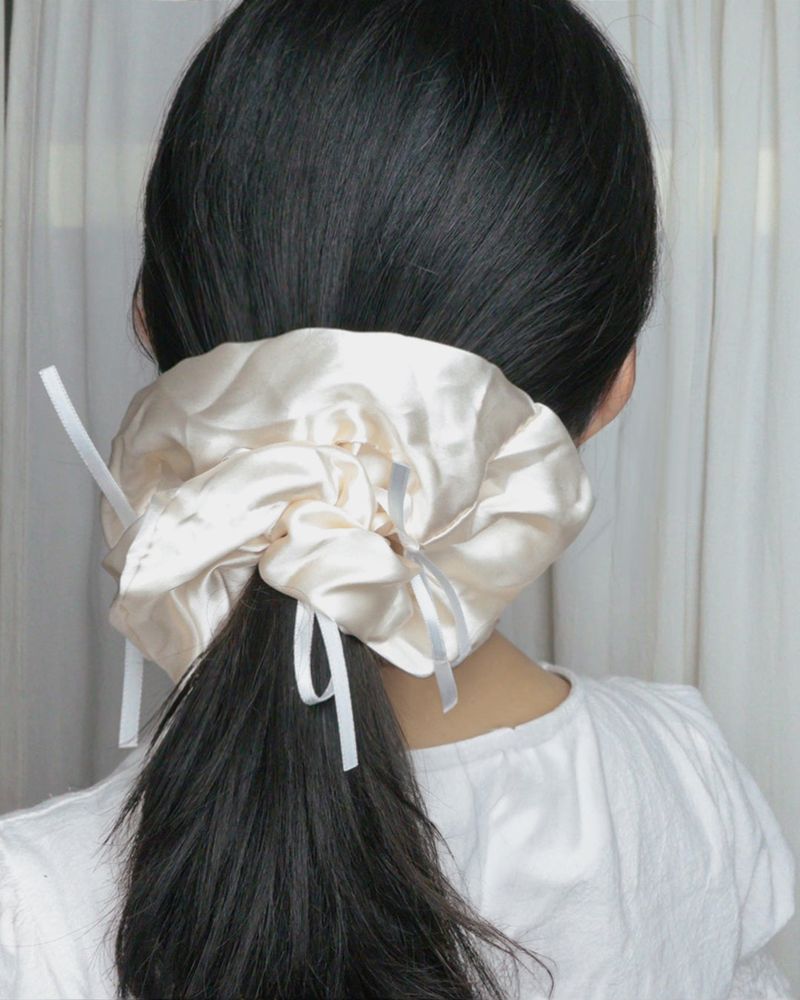 [MADE] ballerina heart ribbon scrunchie (big size)