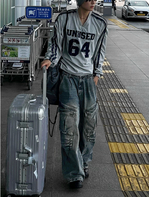 Use Pigment V-neck Anorak