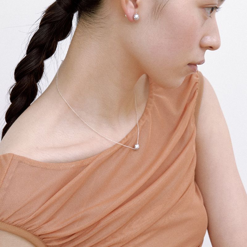 PEARLSONATE(パーソネイト)の「Polkadots Necklace, Silver(Accessories)」