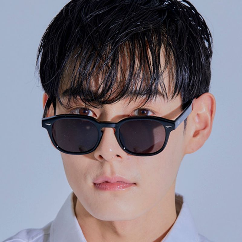 Juke Black / Black UV Lens