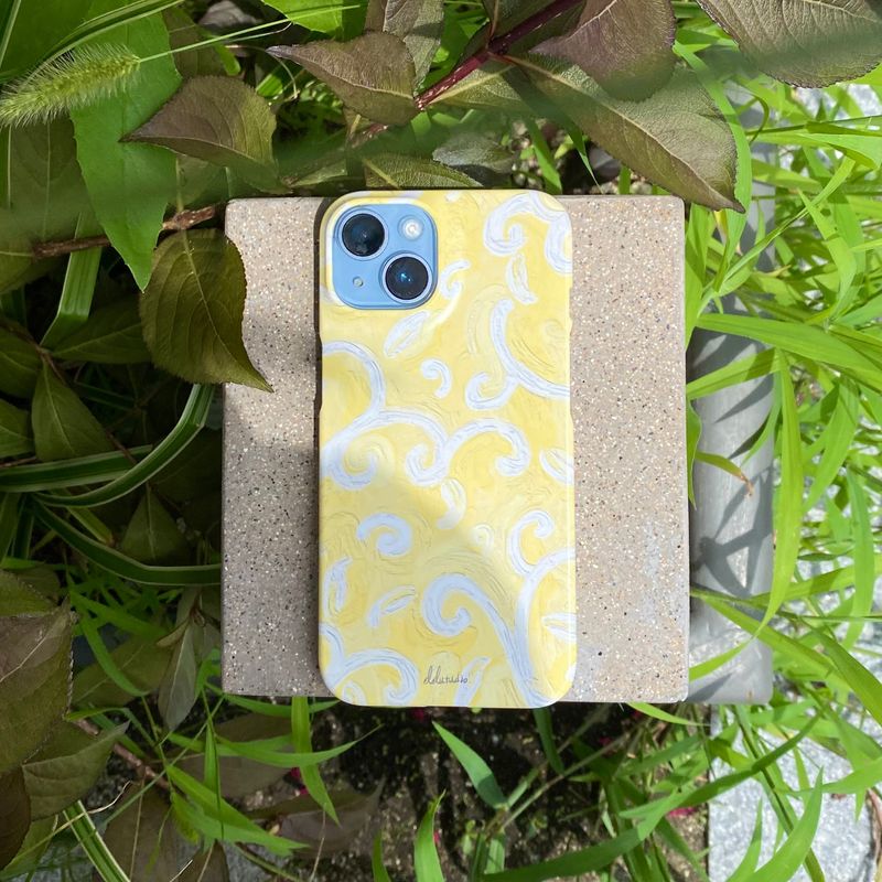 ddutudio（トゥトゥディオ）の「[ ミルキーイエローバイン ]ハードケース（スマホグッズ/小物）」
